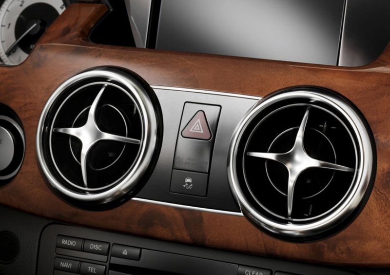 Mercedes-Benz GLK (2008-15) (23)