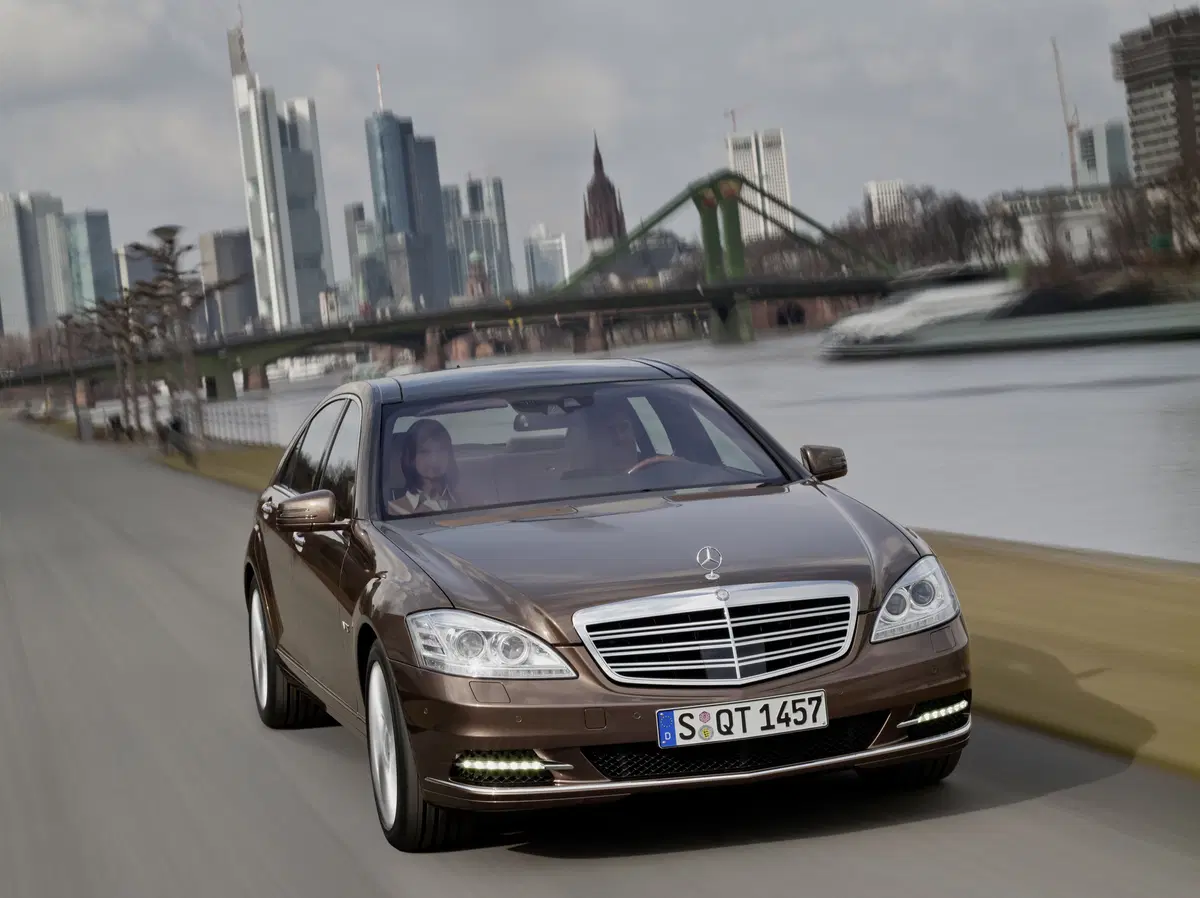 Mercedes-Benz Classe S 320 CDI 4Matic Avantgarde Lunga (4)