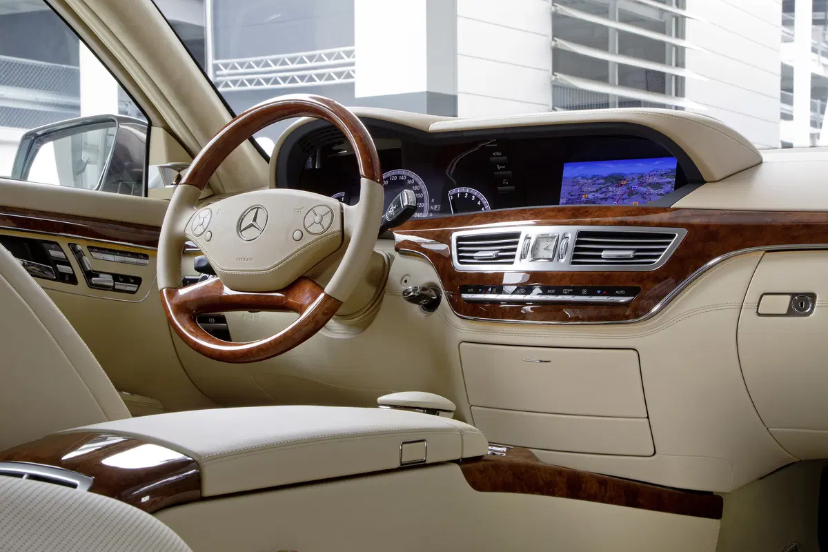 Mercedes-Benz Classe S 320 CDI 4Matic Avantgarde Lunga (25)