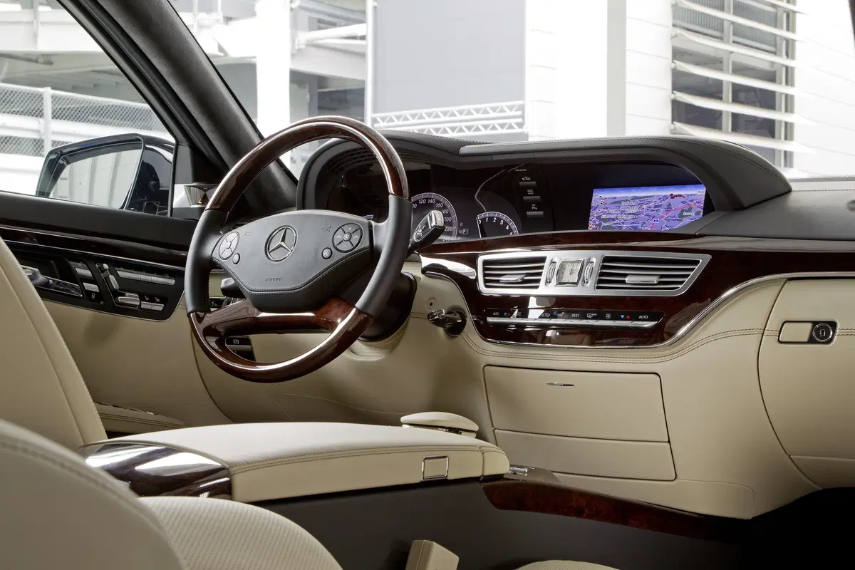 Mercedes-Benz Classe S 320 CDI 4Matic Avantgarde Lunga (29)