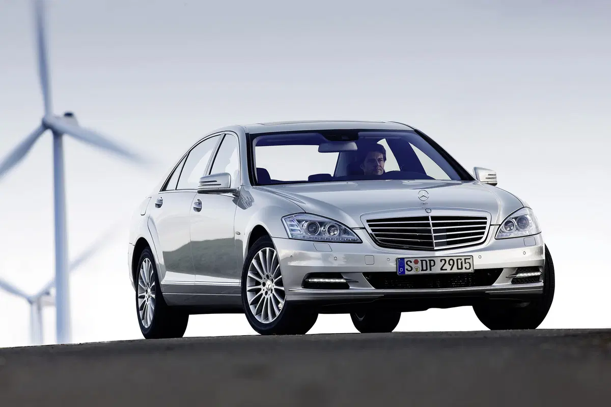 Mercedes-Benz Classe S 320 CDI 4Matic Avantgarde Lunga (32)