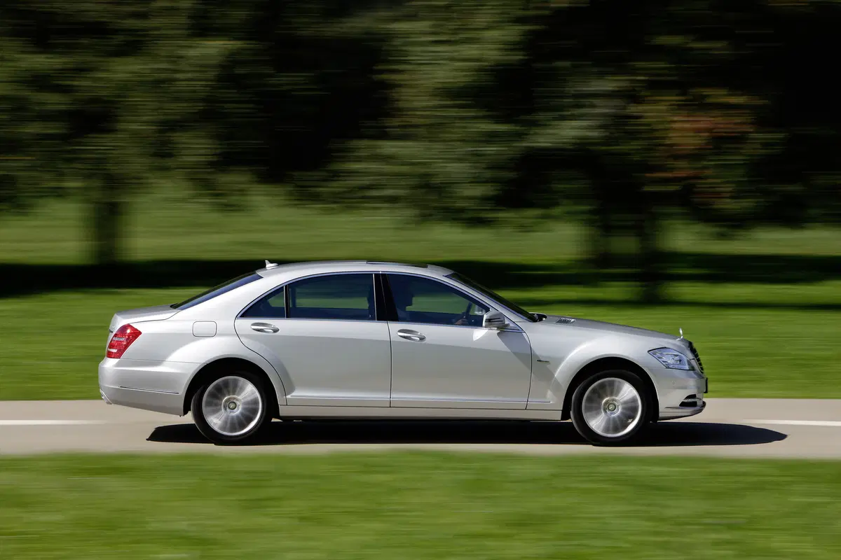 Mercedes-Benz Classe S 320 CDI 4Matic Avantgarde Lunga (38)