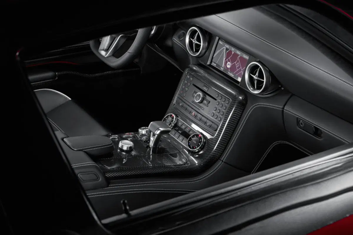 Mercedes-Benz SLS (2009-14) (27)
