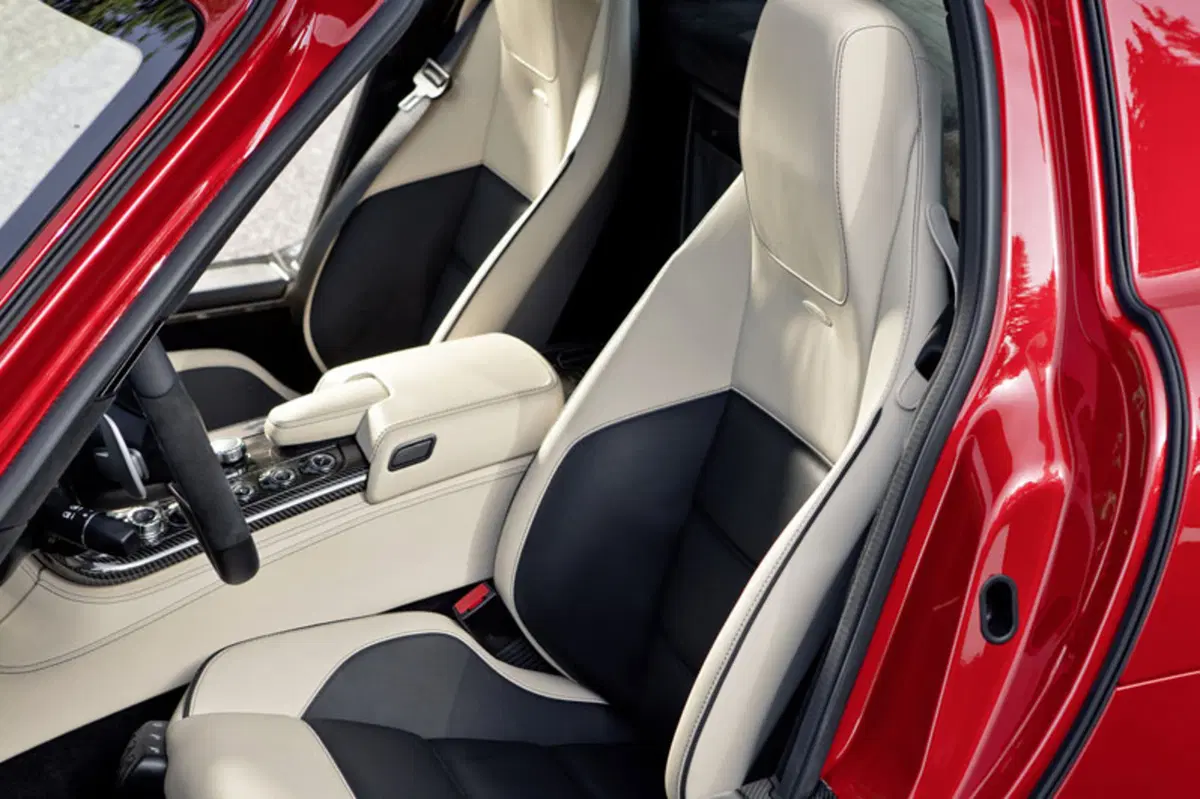 Mercedes-Benz SLS (2009-14) (28)