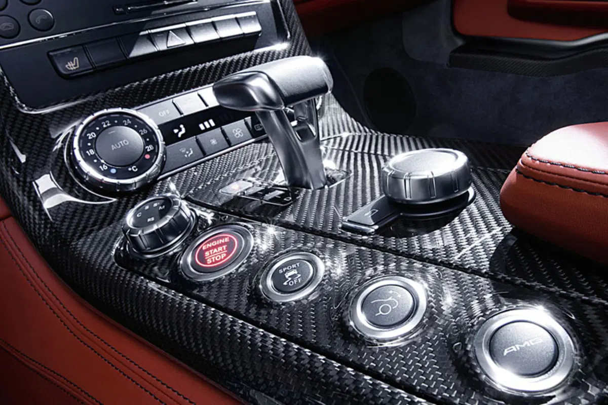 Mercedes-Benz SLS (2009-14) (30)