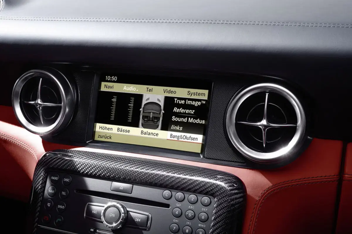 Mercedes-Benz SLS (2009-14) (31)