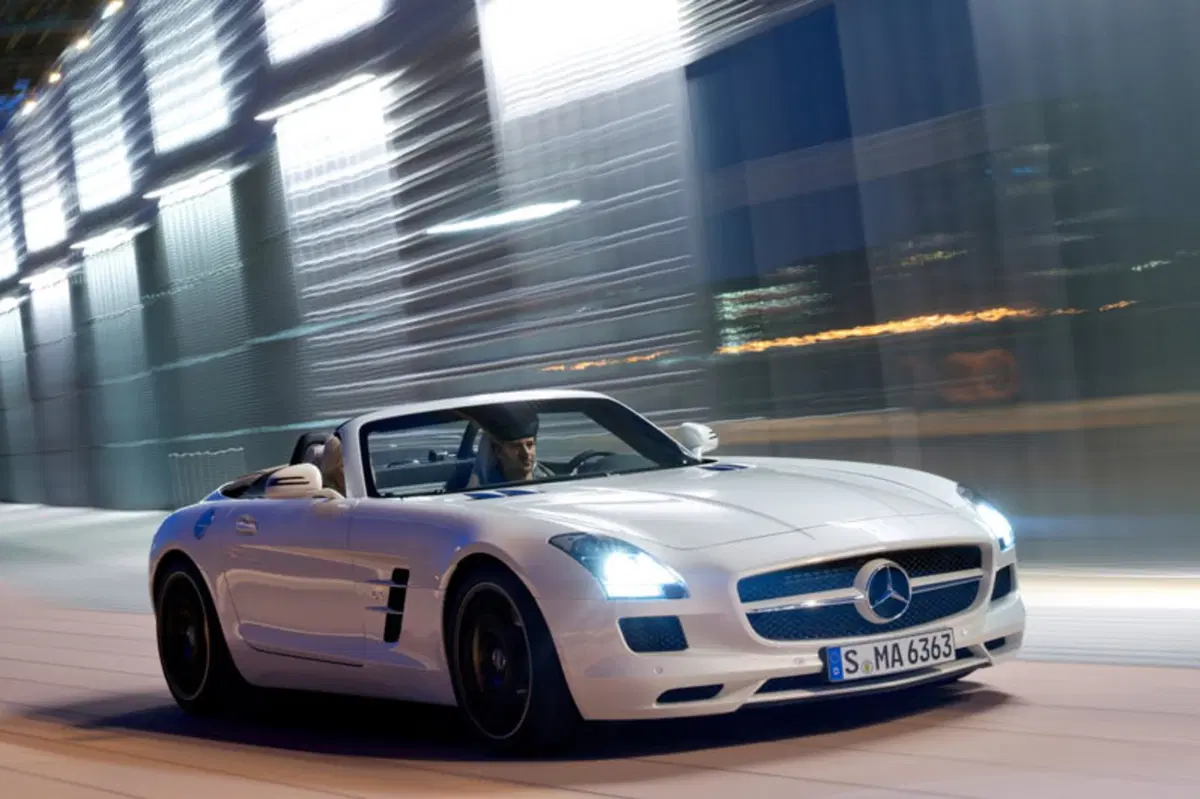 Mercedes-Benz SLS (2009-14) (48)