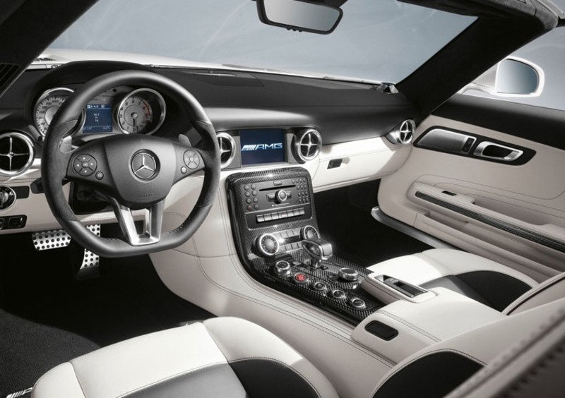 Mercedes-Benz SLS (2009-14) (57)
