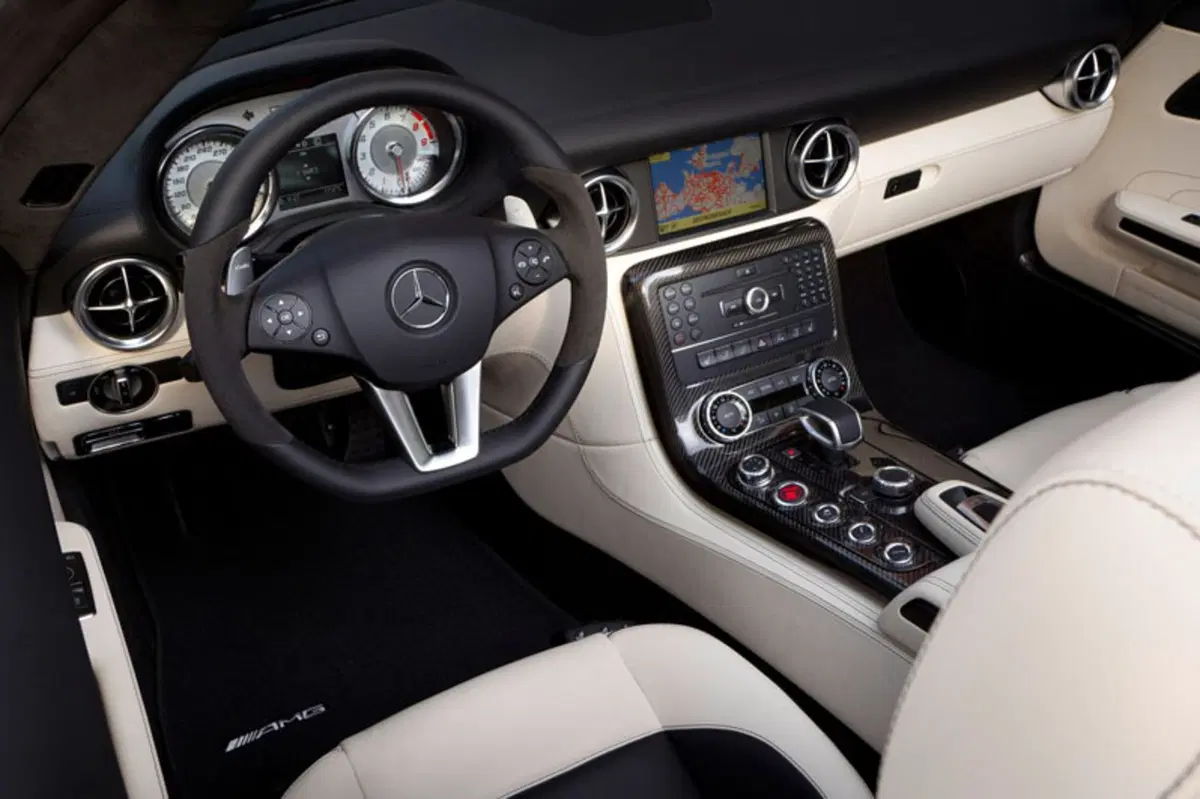 Mercedes-Benz SLS (2009-14) (58)
