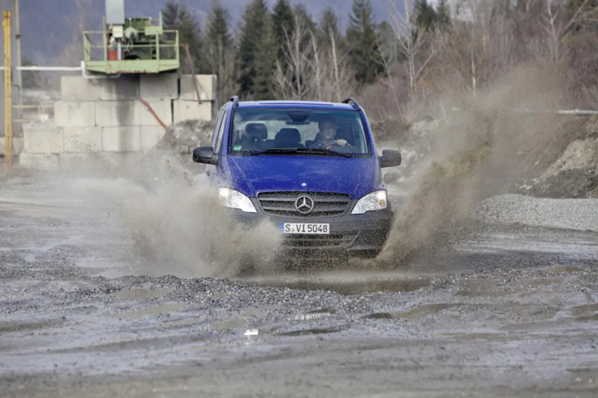 Mercedes-Benz Vito (2010-14) (21)