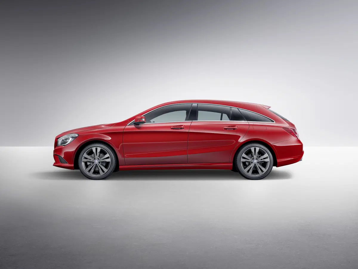 Mercedes-Benz CLA Shooting Brake 200 d 4Matic Automatic Business (3)
