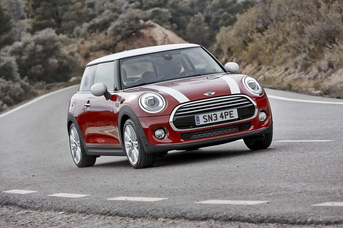 MINI Mini 2.0 Cooper S Resolute (10)