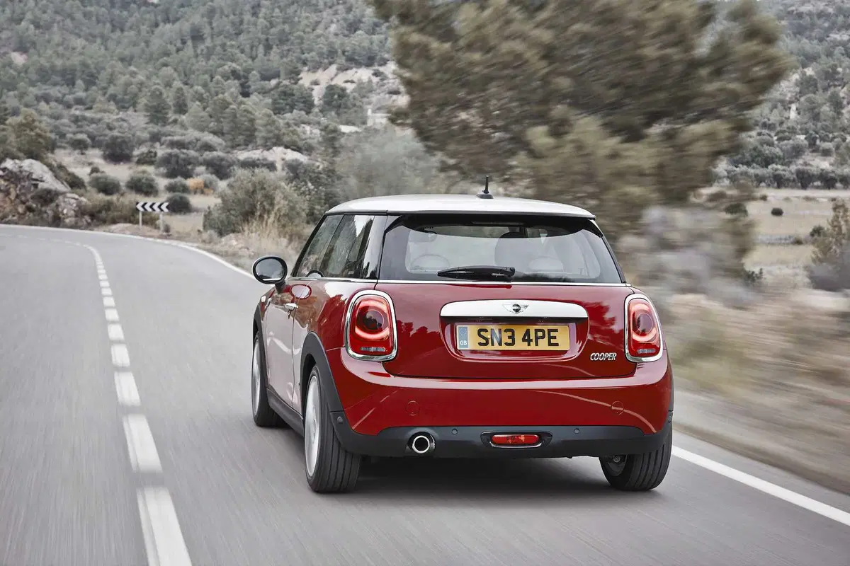 MINI Mini 2.0 Cooper S Resolute (7)
