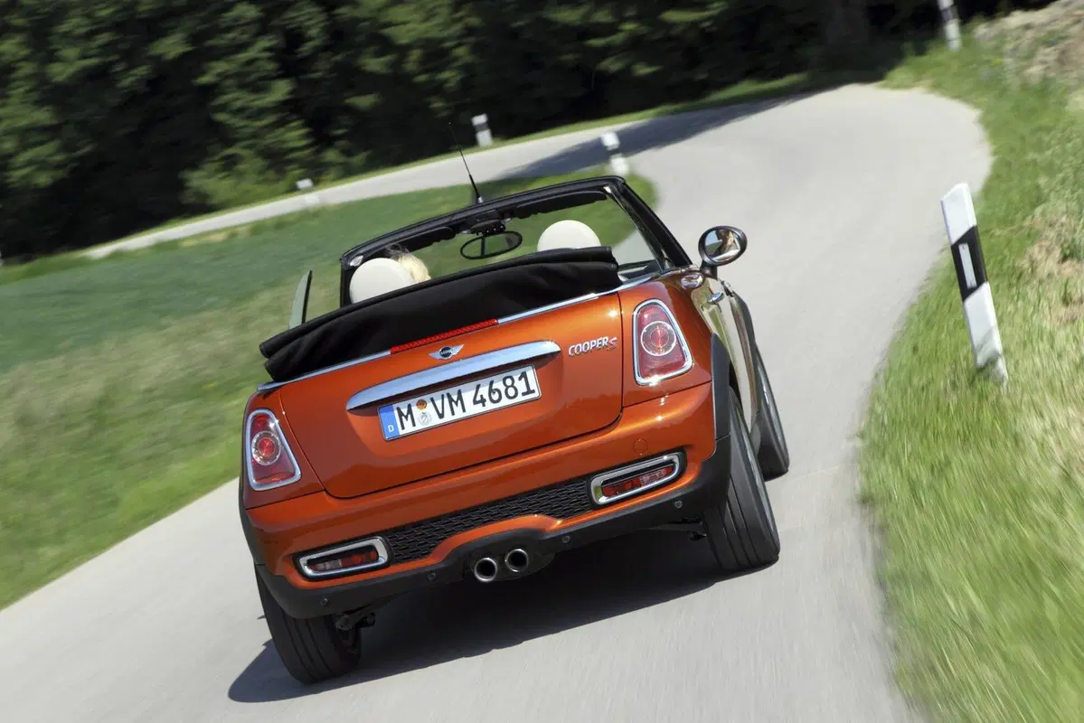 MINI Mini Cabrio 2.0 16V Cooper SD Cabrio (8)