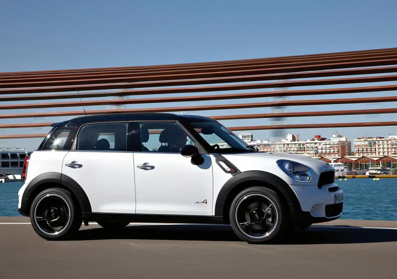 MINI Mini Countryman (2010-17) (3)