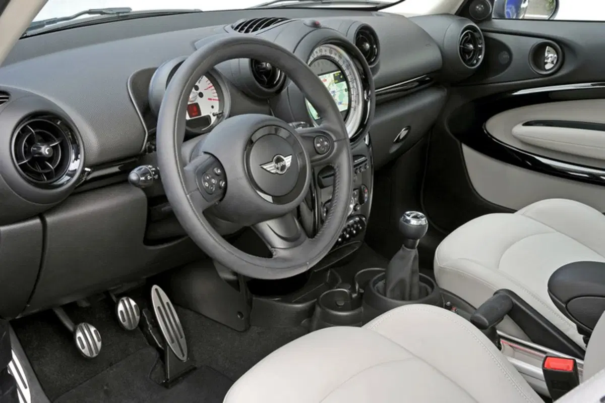 MINI Mini Paceman 1.6 Cooper D Paceman (24)