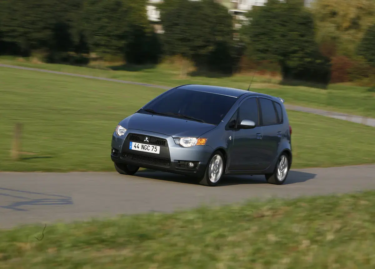 Mitsubishi Colt (2009-12) (20)