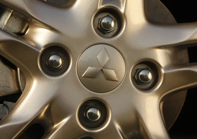 Mitsubishi Colt (2009-12) (28)