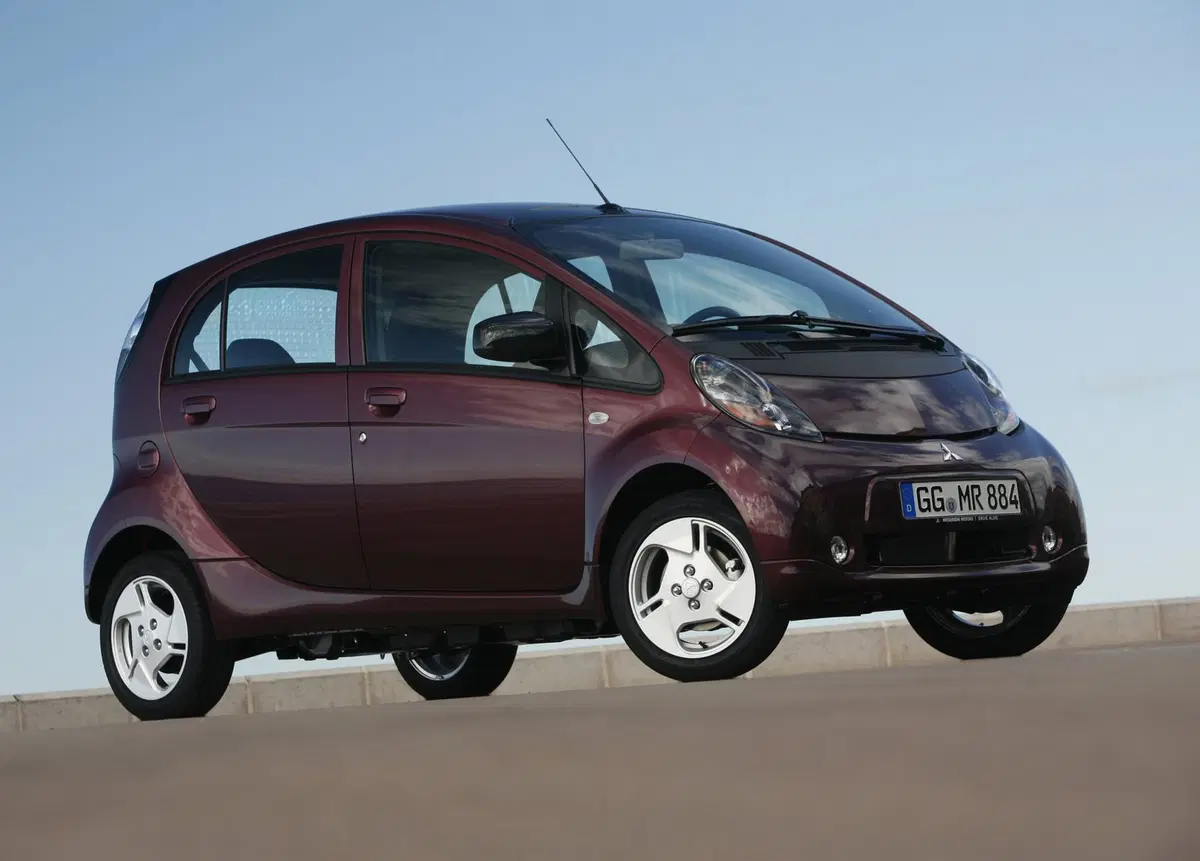 Mitsubishi i-MiEV (2010-19) (3)