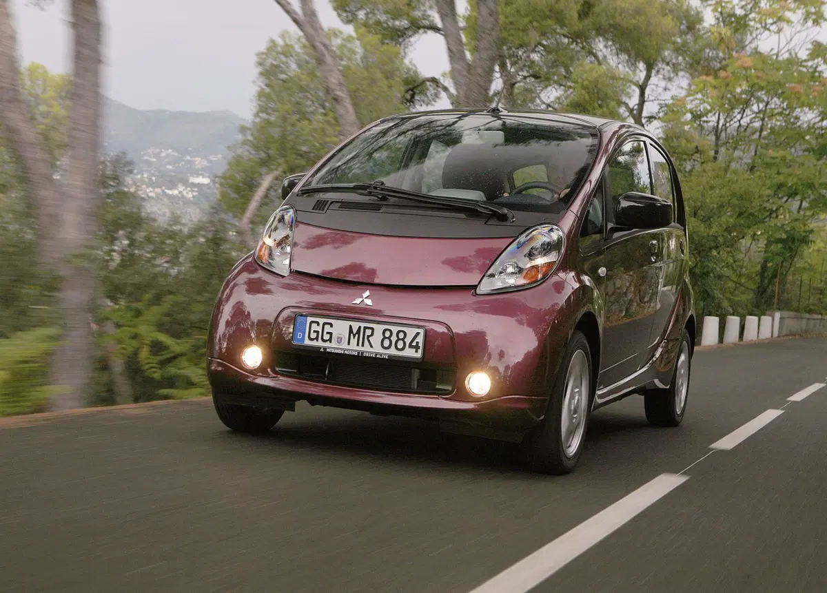 Mitsubishi i-MiEV (2010-19) (5)