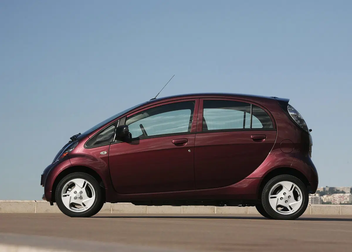 Mitsubishi i-MiEV (2010-19) (8)