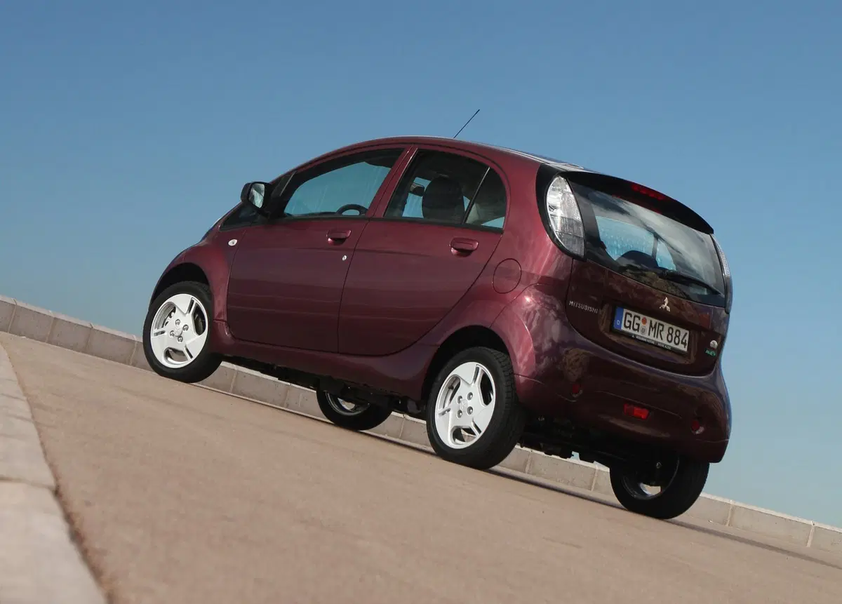 Mitsubishi i-MiEV (2010-19) (10)
