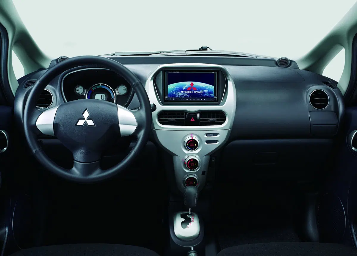 Mitsubishi i-MiEV (2010-19) (13)