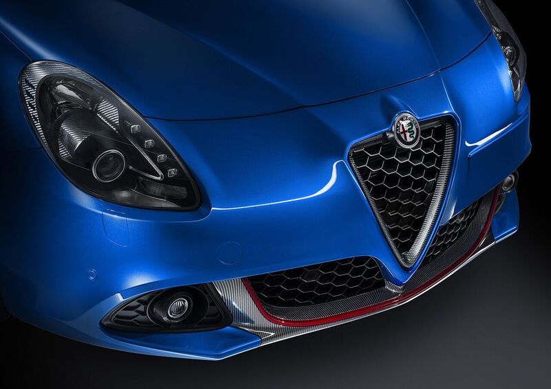 Alfa Romeo Giulietta, ecco Pack Tech e Pack Carbon