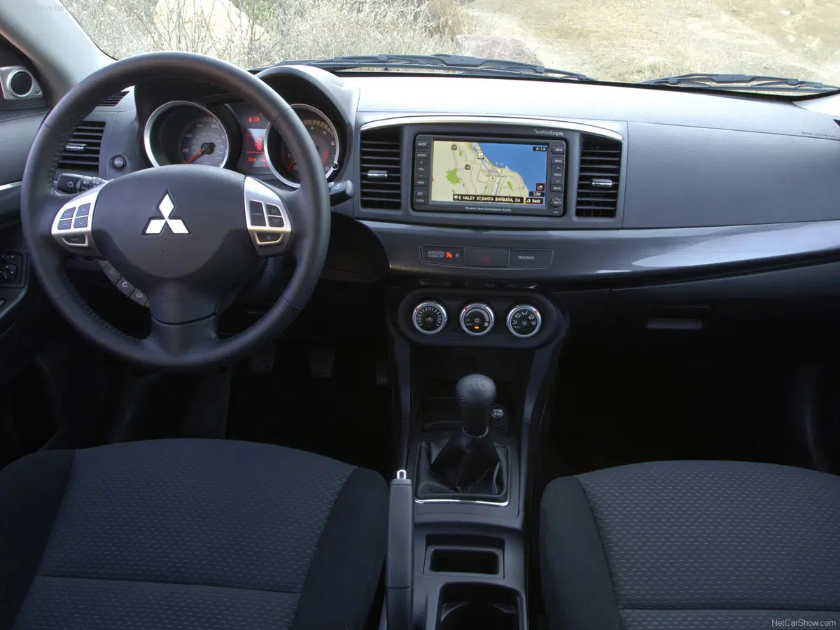 Mitsubishi Lancer (2008-11) (8)