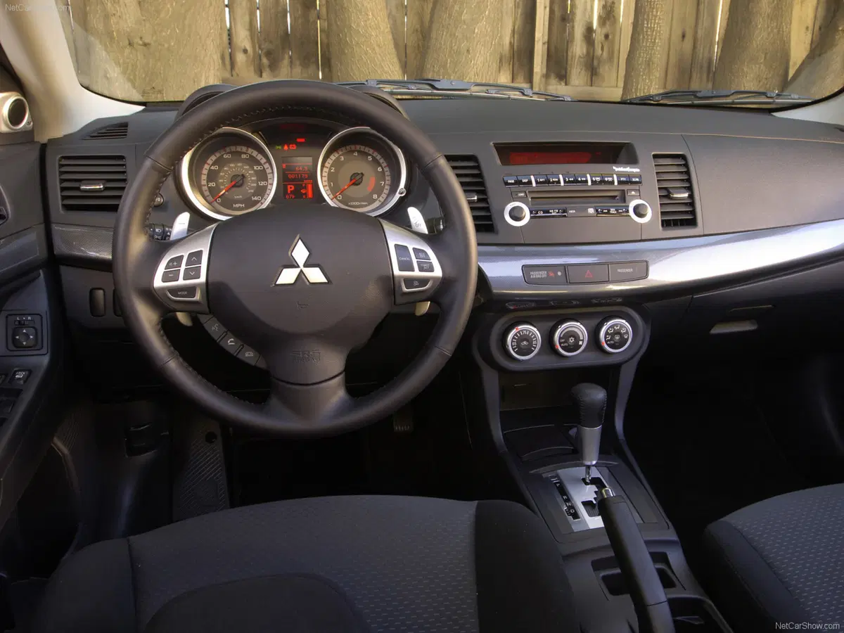 Mitsubishi Lancer (2008-11) (9)