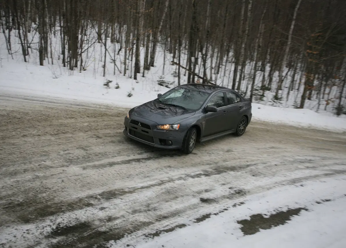Mitsubishi Lancer Evolution (2008-12) (7)
