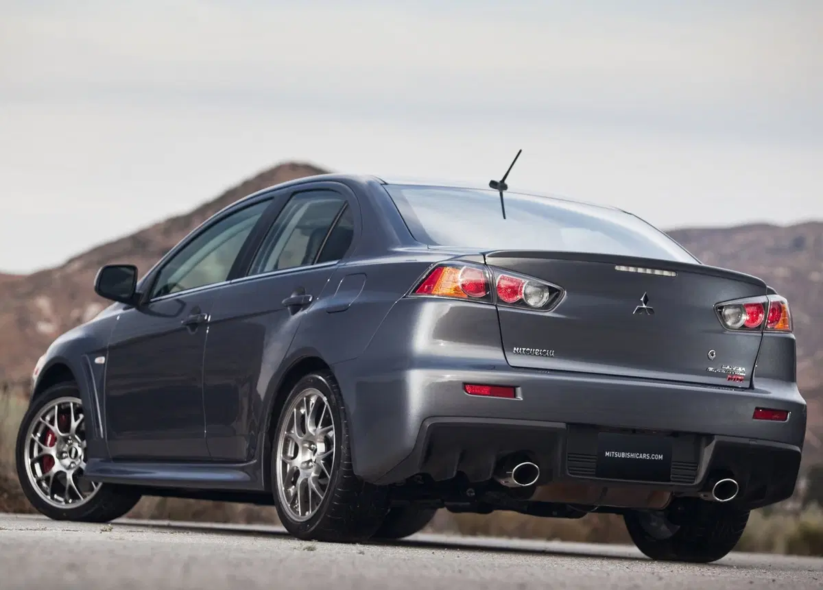 Mitsubishi Lancer Evolution (2008-12) (9)