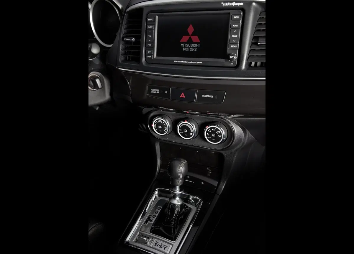 Mitsubishi Lancer Evolution (2008-12) (20)