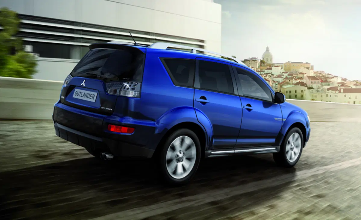 Mitsubishi Outlander (2010-13) (3)