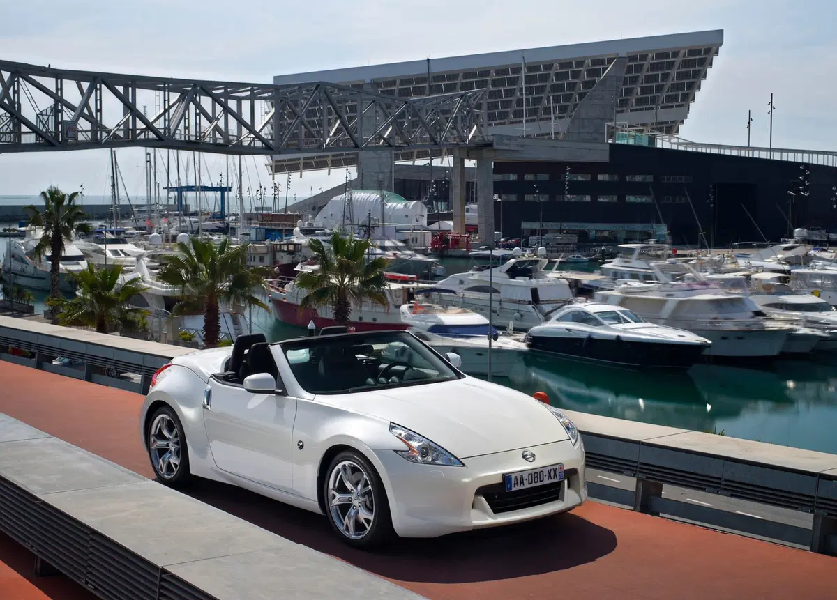 Nissan 370Z Cabrio (2010-20) (8)
