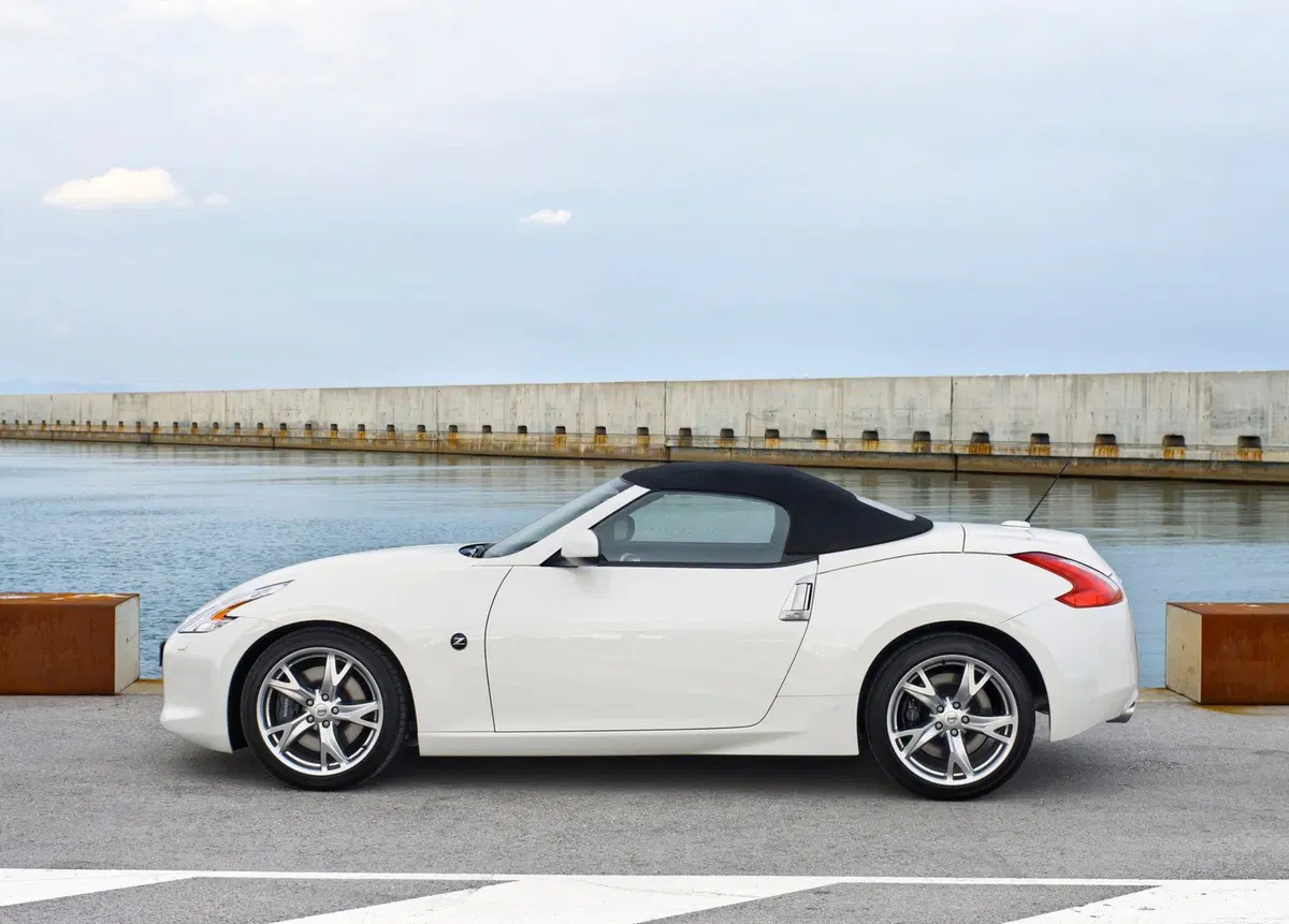 Nissan 370Z Cabrio (2010-20) (10)