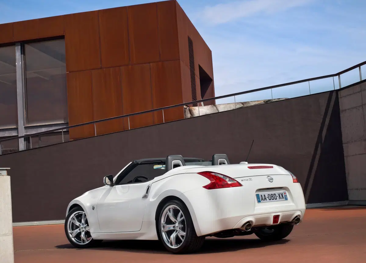Nissan 370Z Cabrio (2010-20) (4)