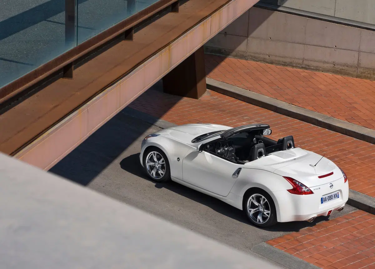 Nissan 370Z Cabrio (2010-20) (12)