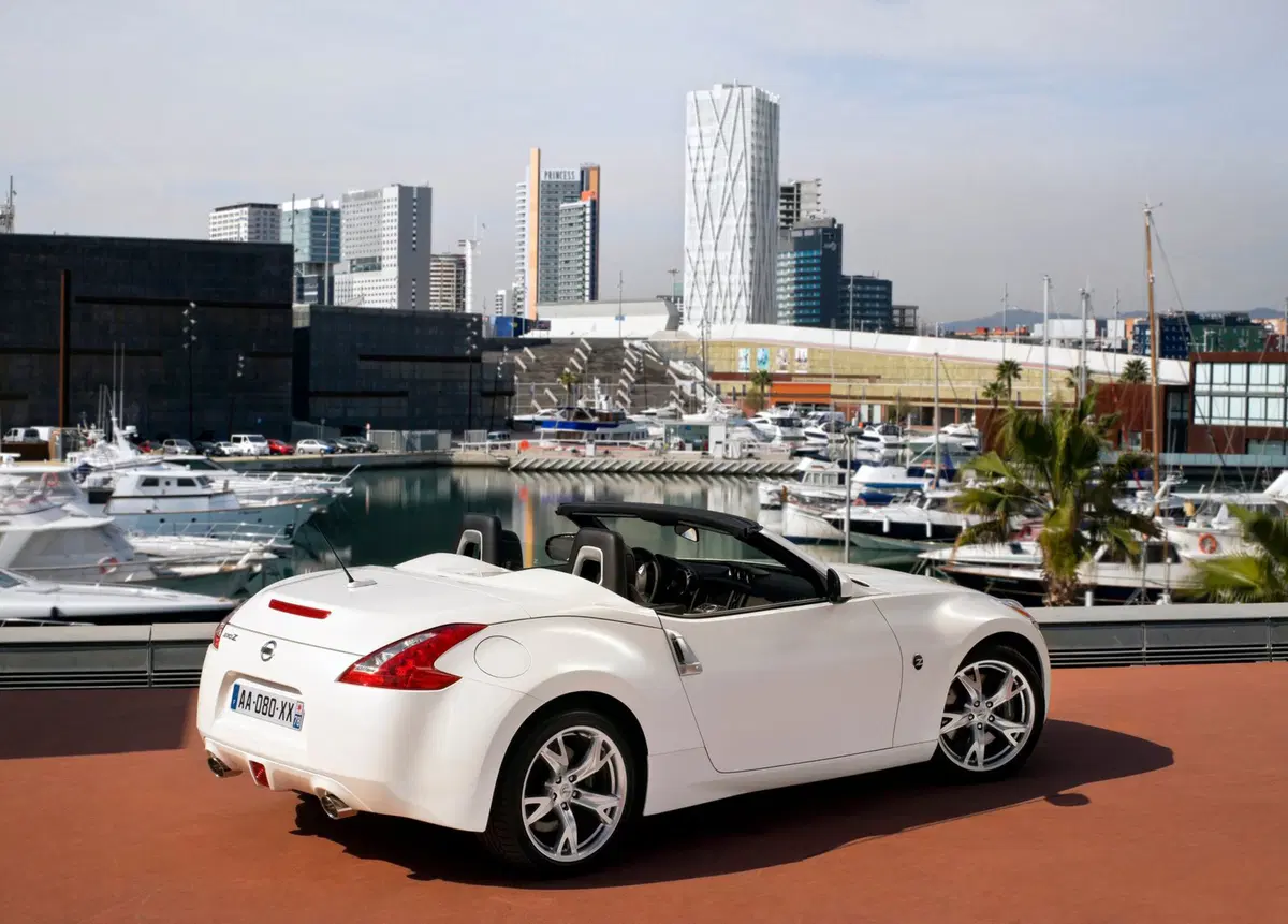 Nissan 370Z Cabrio (2010-20) (16)