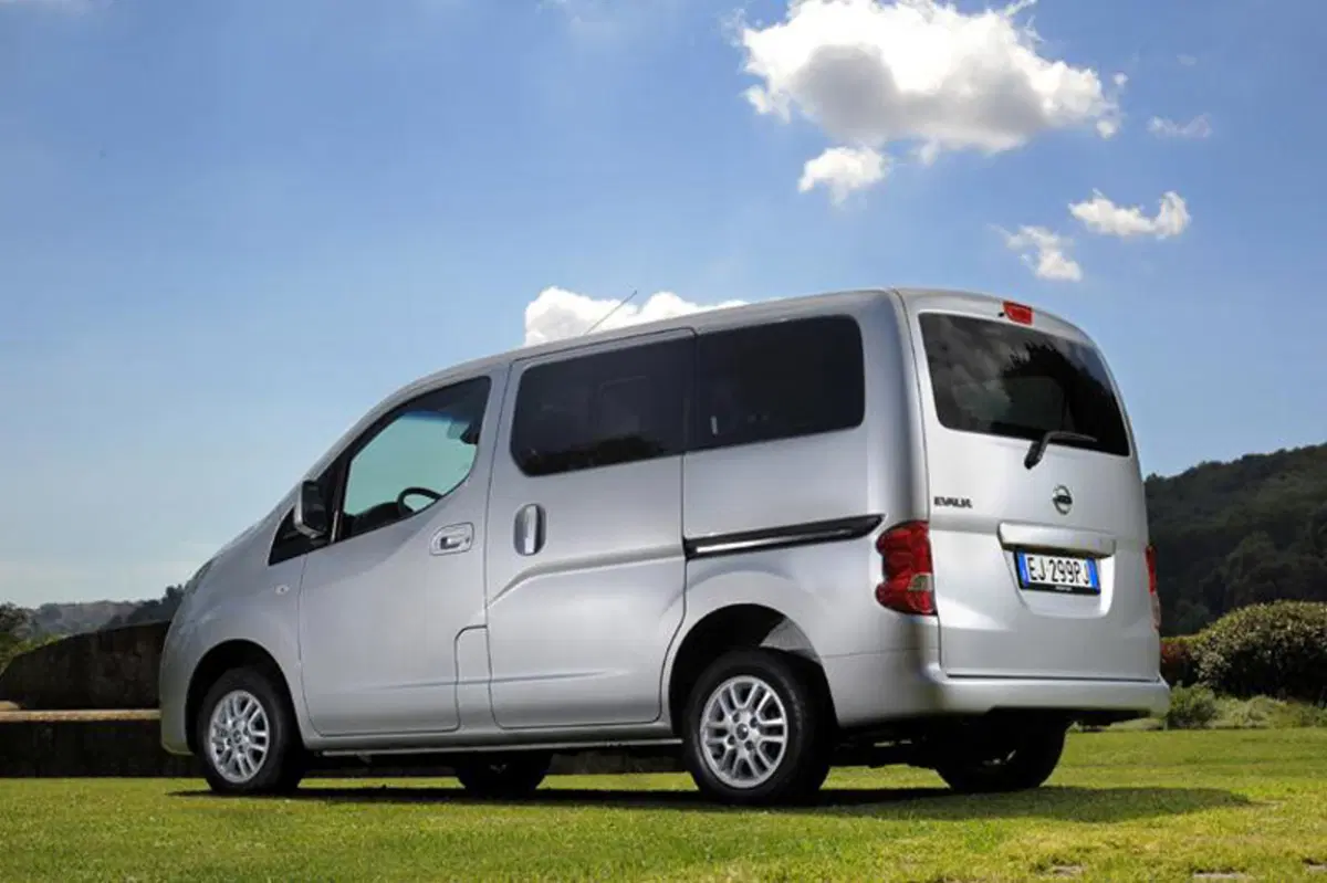 Nissan Evalia (2011-16) (4)