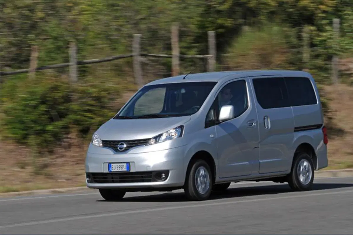 Nissan Evalia (2011-16) (6)