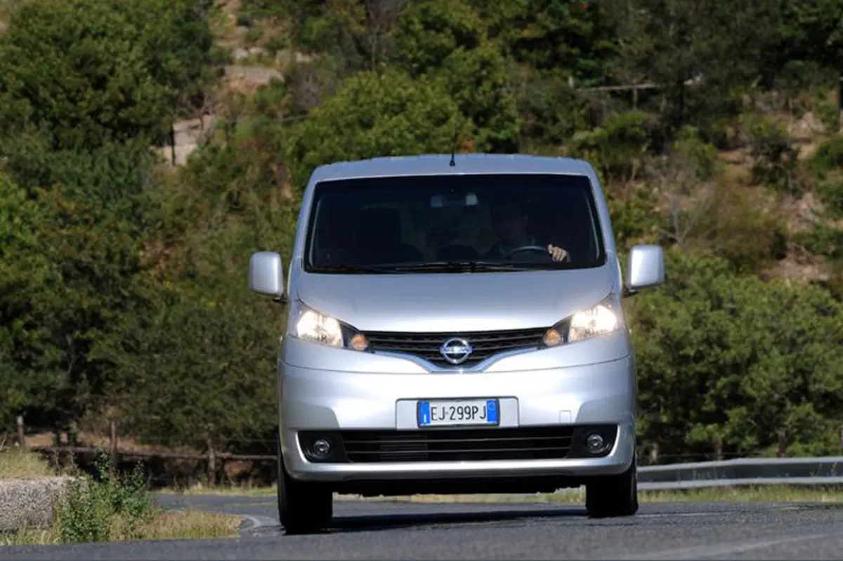 Nissan Evalia (2011-16) (10)