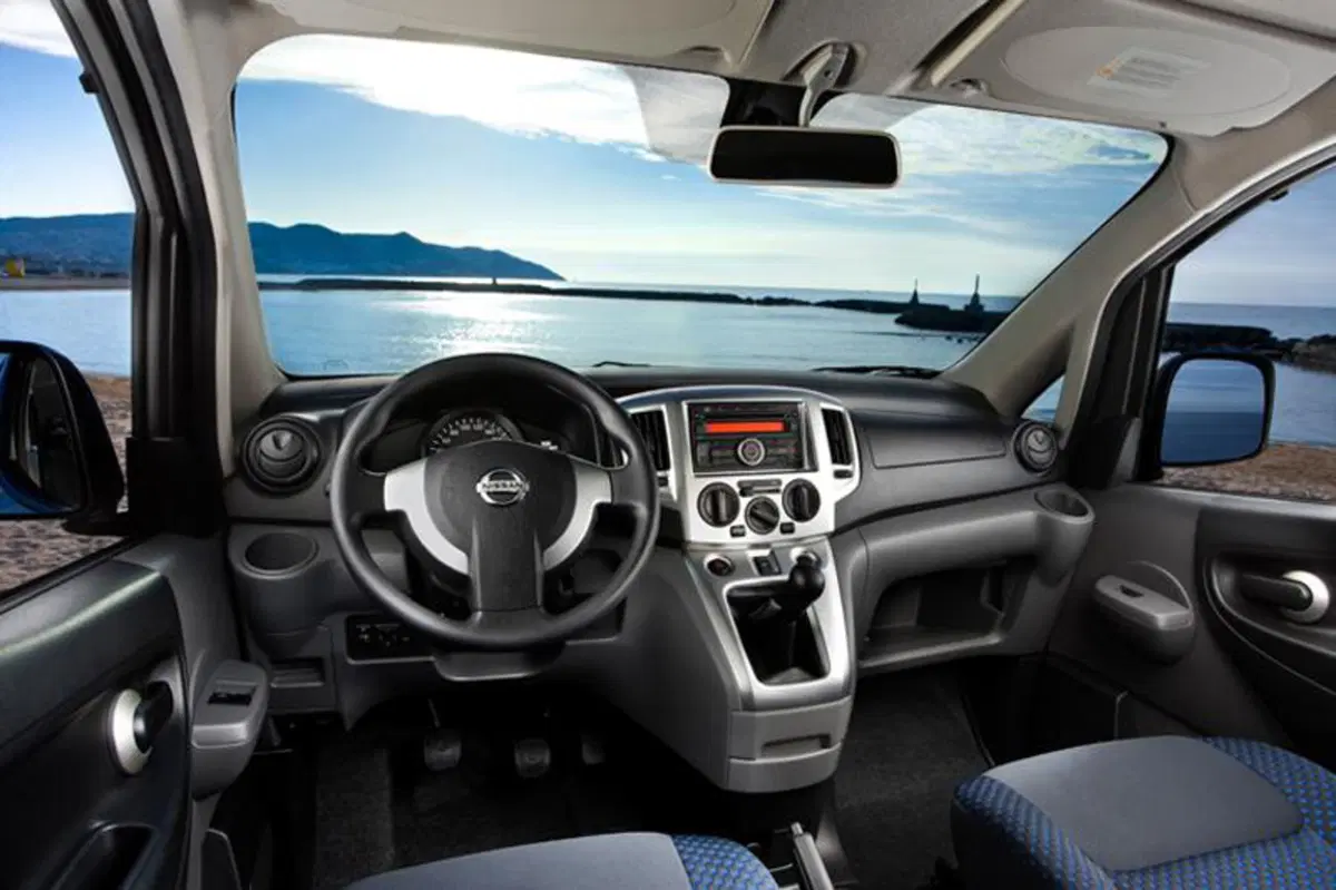 Nissan Evalia (2011-16) (12)