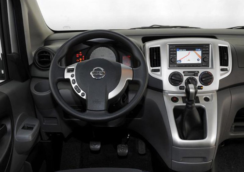Nissan Evalia (2011-16) (15)