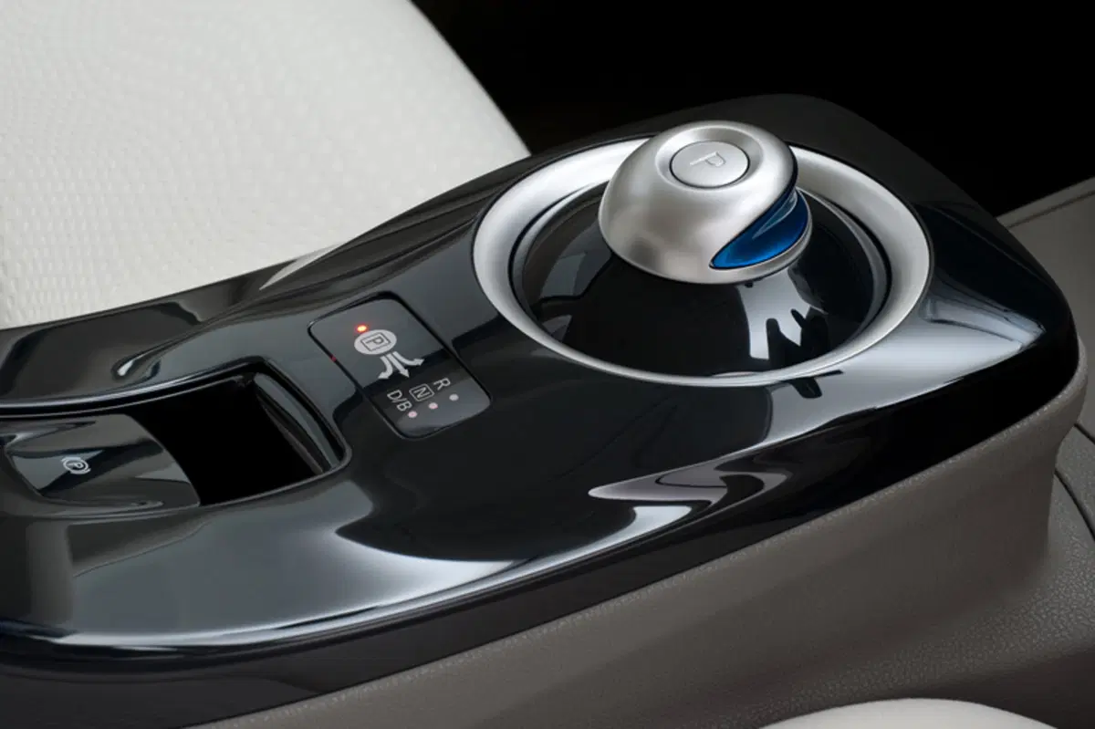 Nissan Leaf (2011-17) (15)