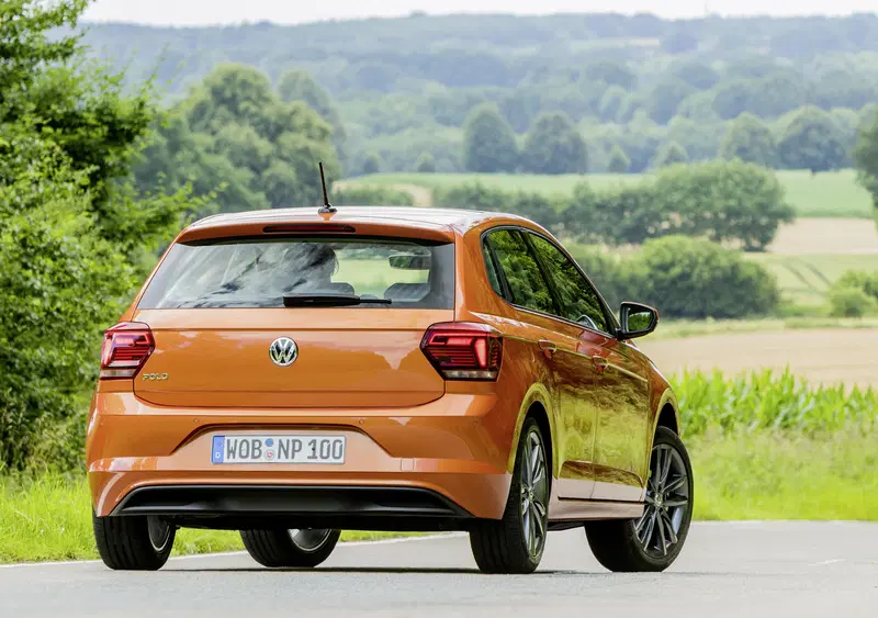 Volkswagen Polo (2017-->>) (36)