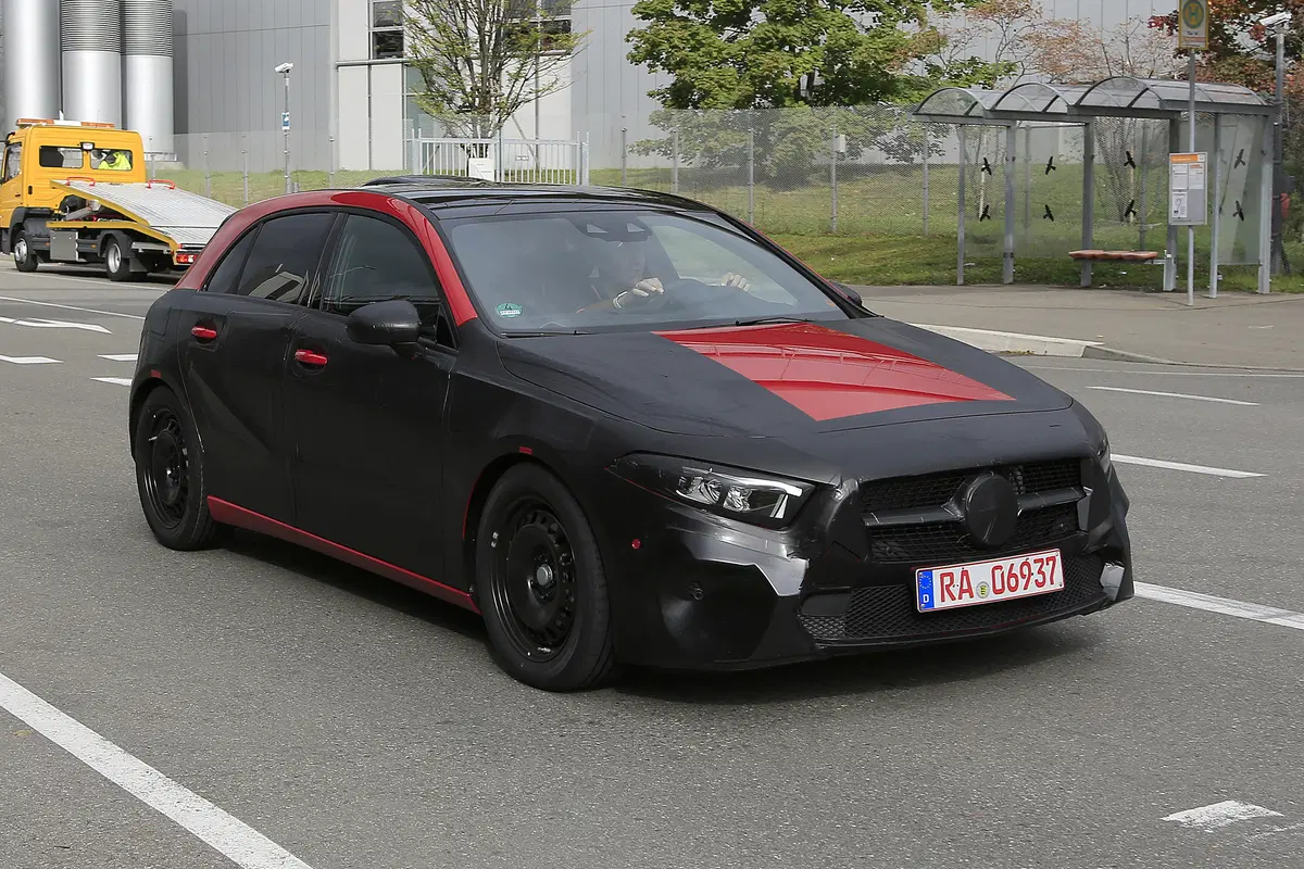 Mercedes Classe A 2018, forme in vista  (4)