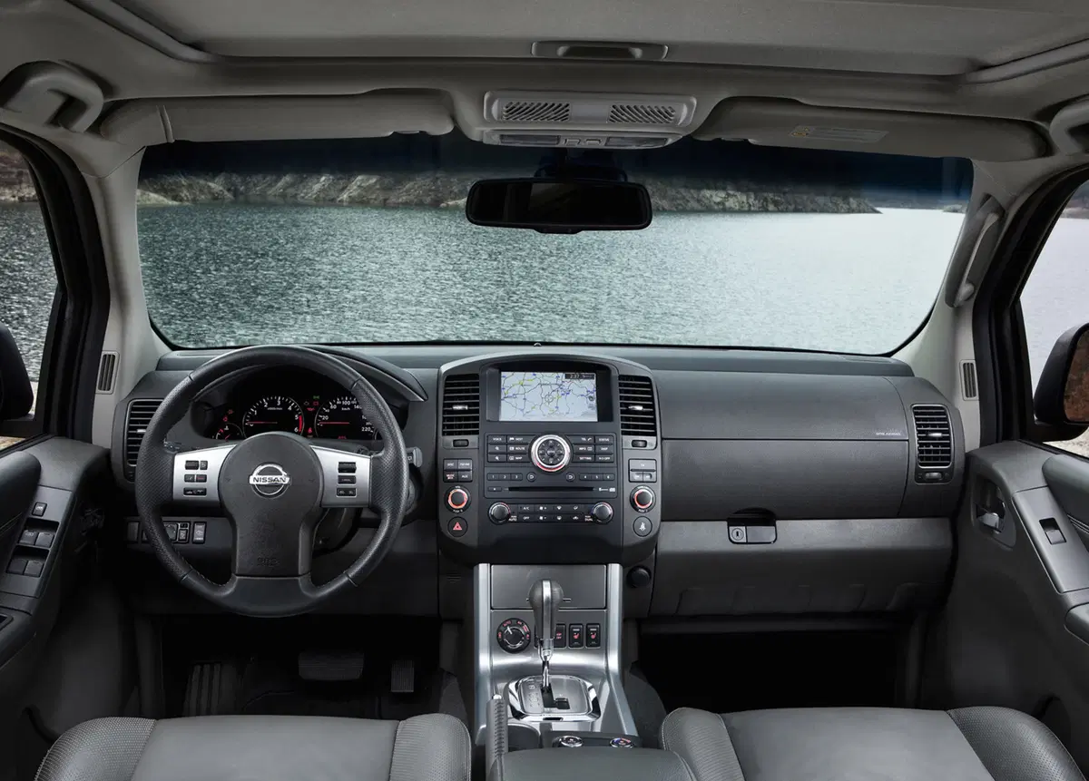 Nissan Pathfinder (2010-14) (8)