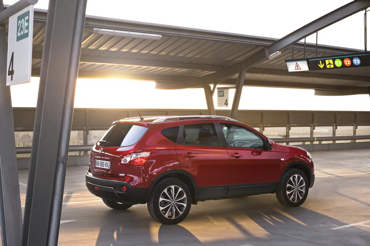Nissan Qashqai 1.6 16V Tekna (4)
