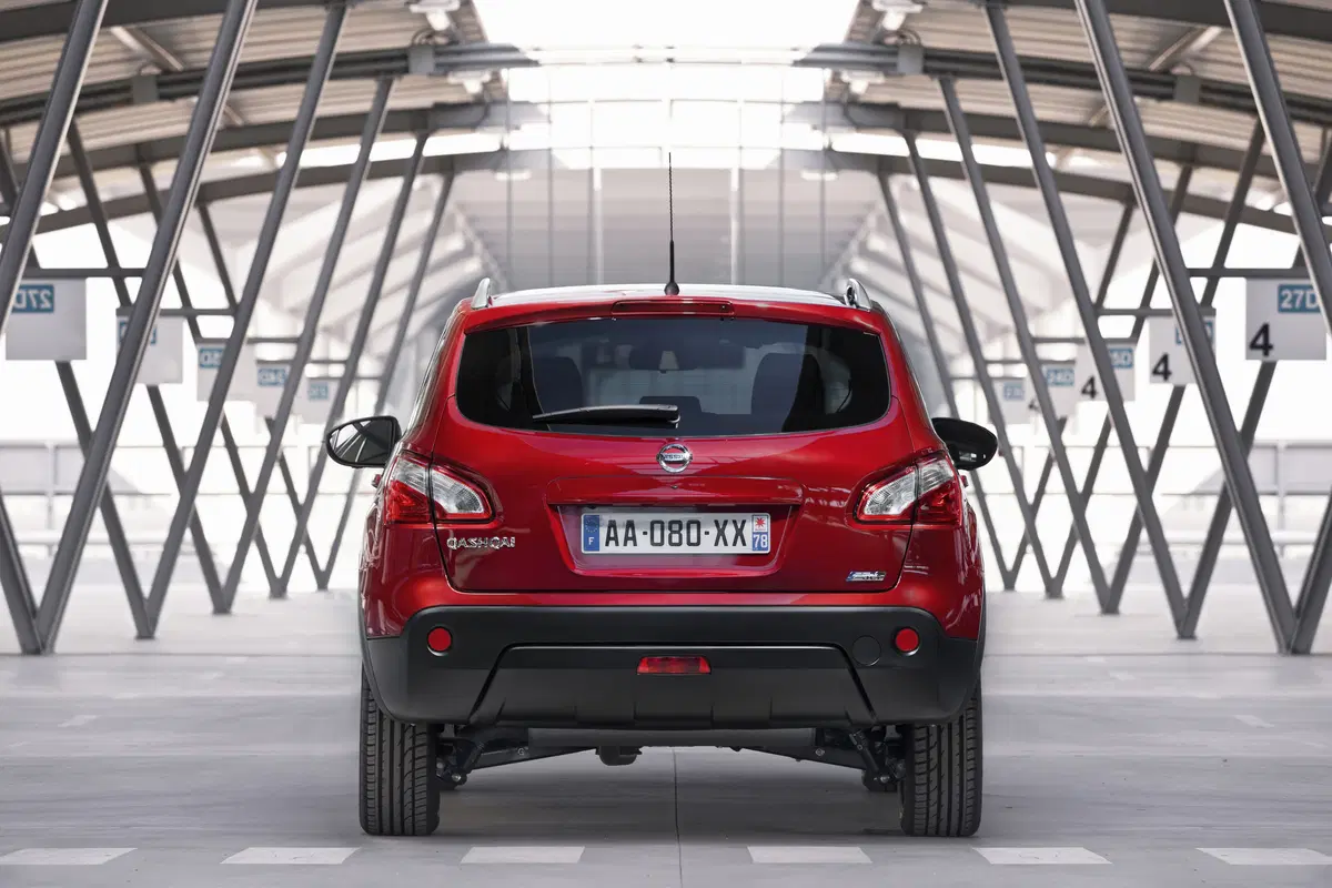 Nissan Qashqai 1.6 16V Tekna (6)